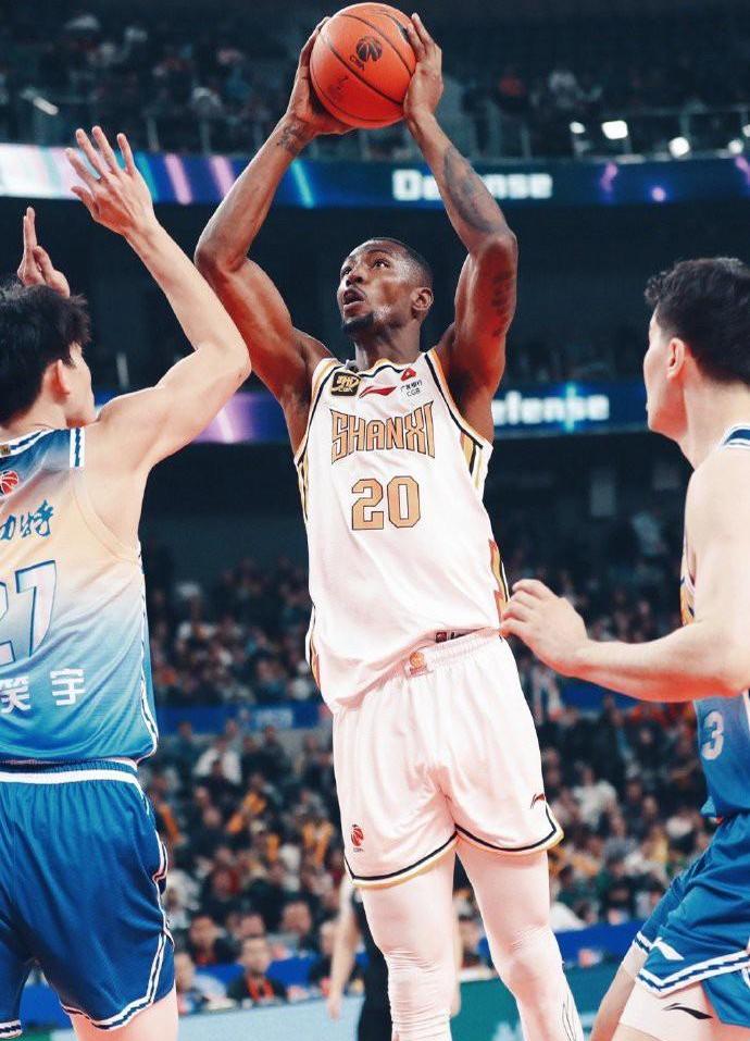 九游娱乐网页-中国男篮轻取步行者，瓦兰丘纳斯送出助攻