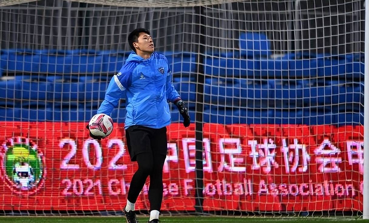 关于大连人亚冠球队备战展现出色状态，期待比赛的信息