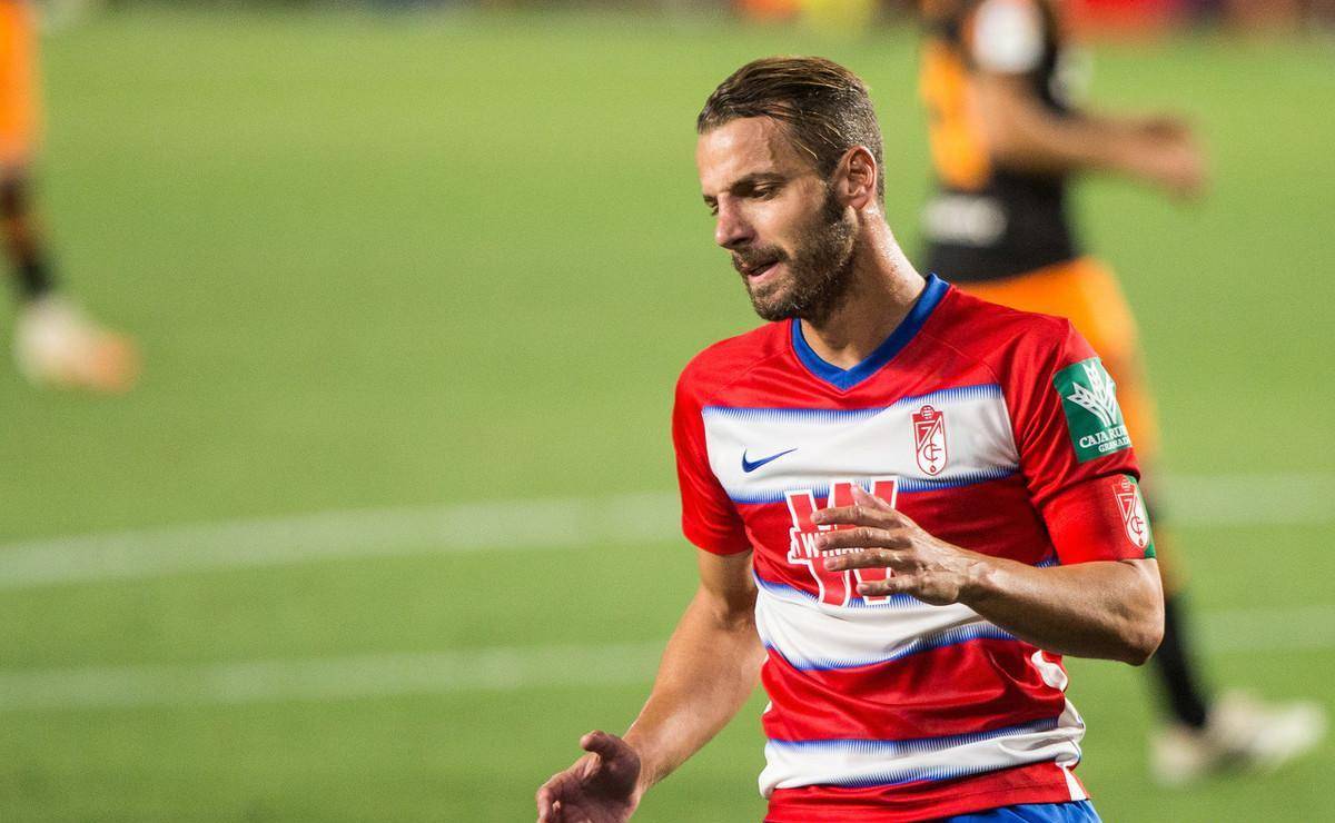 瓦伦西亚深陷降级区,保级压力倍增的简单介绍 瓦伦西亚深陷降级区,保级压力倍增的简单介绍