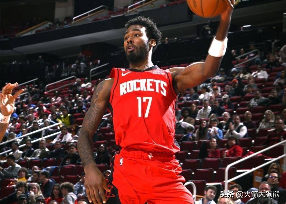 火箭队主力球员因伤缺阵，球队拼尽全力