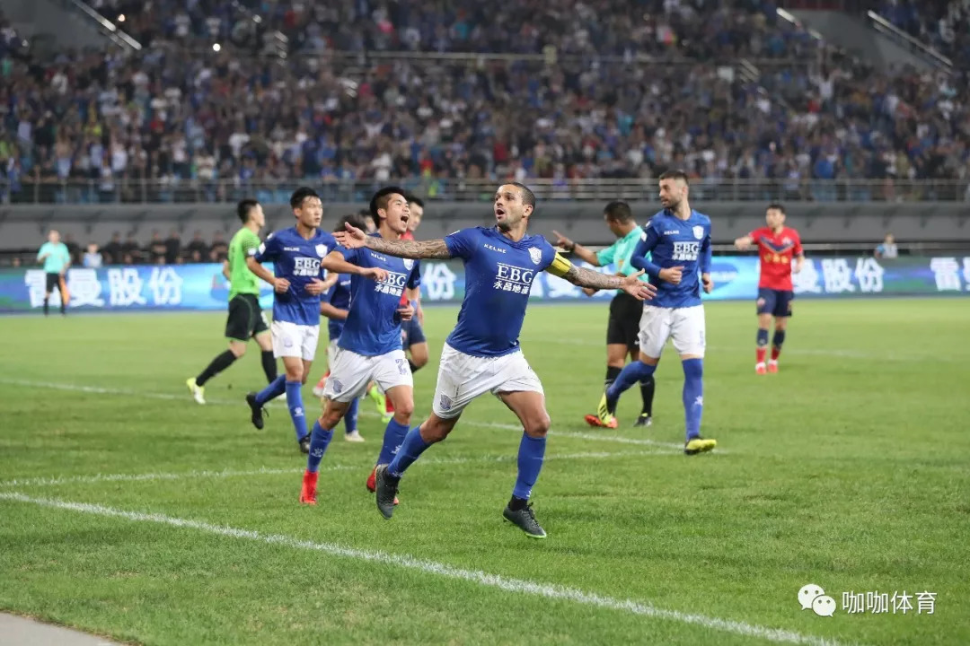 最后一分钟进球宣告胜利到来