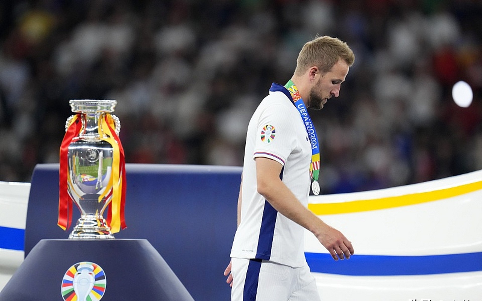 关于柏林联队奋勇拼搏，德甲冠军奖杯已在望的信息