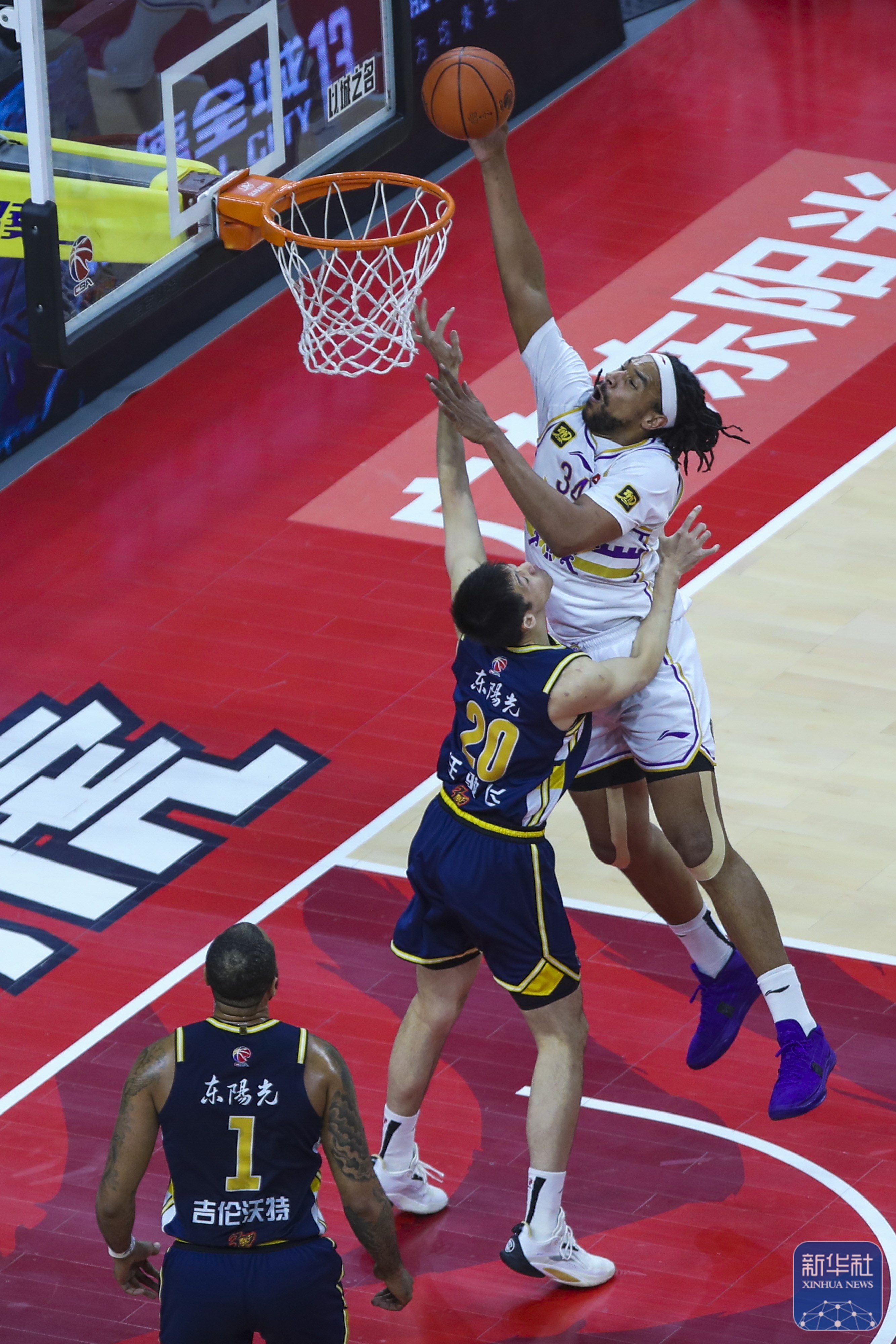 包含本赛季国内篮球联赛竞争激烈，场场角逐都惊心动魄的词条