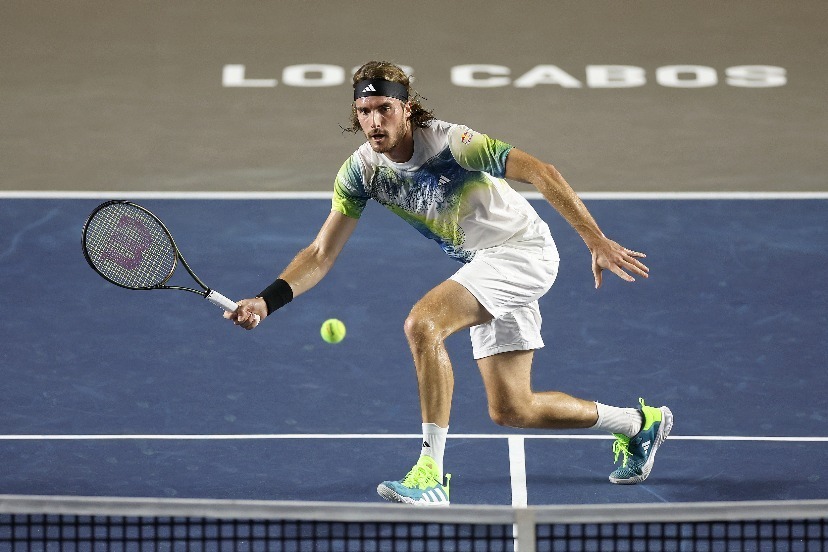 ATP总决赛轻取法网，西西帕斯点燃赛场