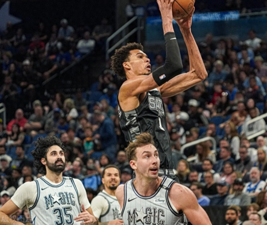 九游体育-关于掘金横扫马刺，保罗关键制胜的信息