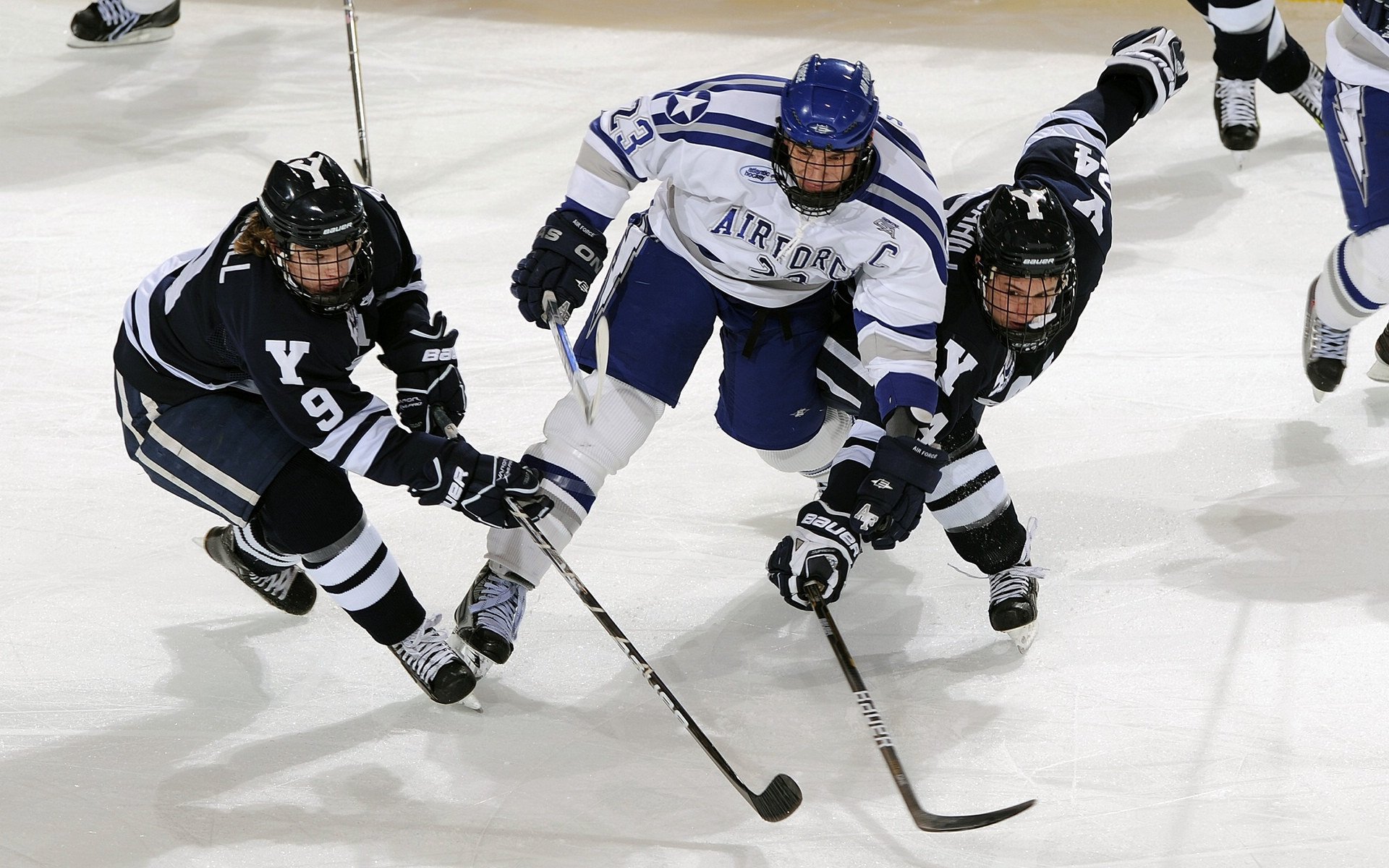 九游娱乐-卡瓦哈尔关键一传一射，厄瓜多尔式高压足球如何让塞维利亚窒息？