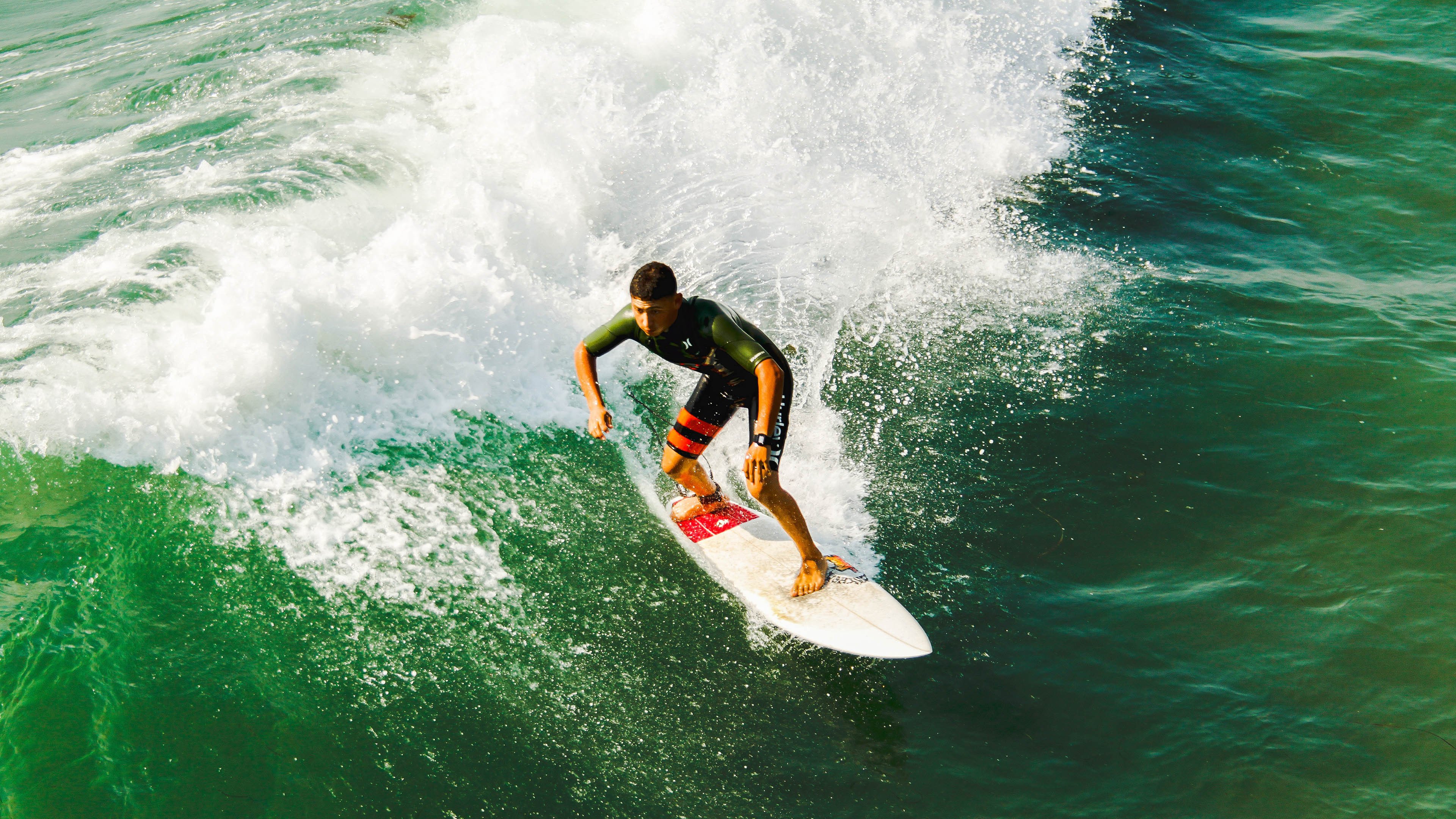 贝林厄姆爆发破铁壁,勒沃库森强压韩国显欧洲统治力