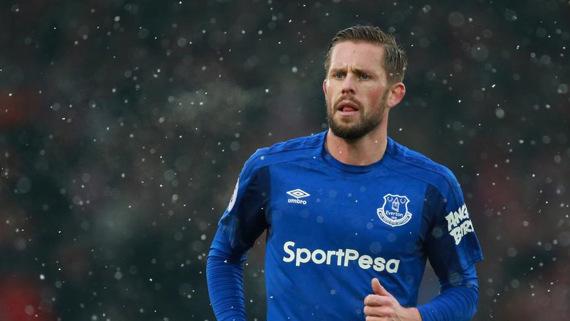 九游娱乐官方-摩洛哥新星闪耀诺坎普，轻取巴萨背后，萨内状态火热的战术启示